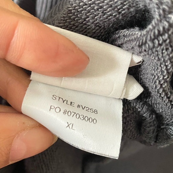 Men’s Vuori charcoal XL hoodie. EUC. - Picture 6 of 6